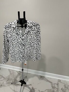 Wish Black & White Spot Print Button-Down Blouse
